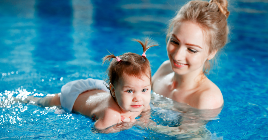 babysvømning er godt få både barn og forældre